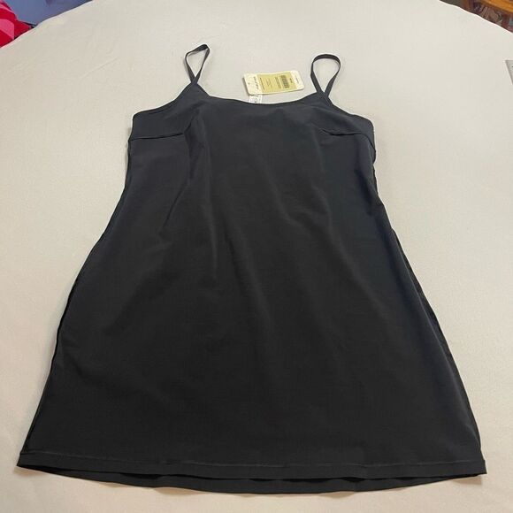 NWT Fabletics Franchise Woven Active Dress Black Size Large New - Picture 1 of 7